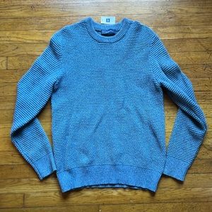 Blue gap sweater in a size M